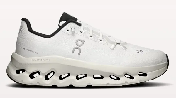 On WOMEN'S CLOUDTILT PEARL ICE